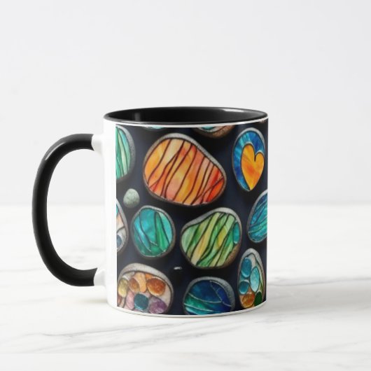 Helle dekorative gestrichene Steine Tasse (Links)