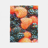 "Helle Erdbeere" Niedliches Foto. Jetzt kaufen Fleecedecke (Vorderseite)