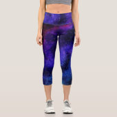 Helle farbenfrohe Galaxie Capri Leggings (Vorderseite)