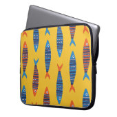 Helle Fische nahtlos. Handgezogene Seehandlung Laptopschutzhülle (Vorderseite Links)