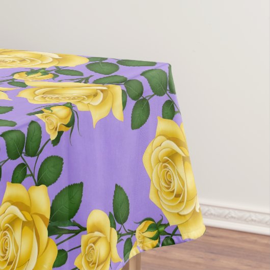 Helle gelbe Rosen mit grünen Blättern  Tischdecke (Beispiel)