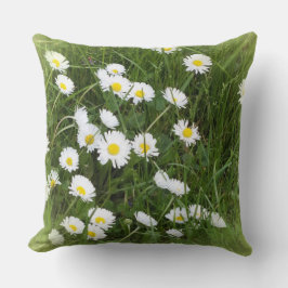 helle große Blume vor grünem Hintergrund Kissen