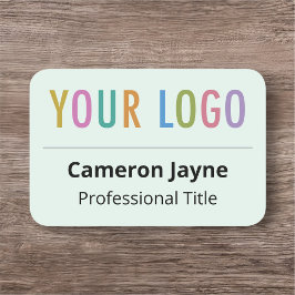 Helle grüne 3x2-Namensmarke mit abgerundeten Logoe Namensschild