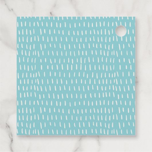 Helle grüne Giraffe in Traktorenjungen zum Geburts Geschenkanhänger (Rückseite)