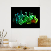 Helle grüne Glasflaschen schwarzer Hintergrund Wan Poster (Küche)