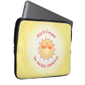 Helle Lächelnde Sonne Laptopschutzhülle (Vorne Rechts)