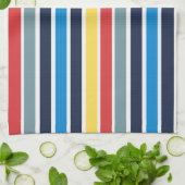 Helle, mehrfarbige horizontale Streifen. Geschirrtuch (Gefaltet)