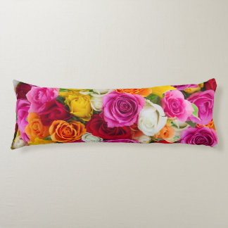 Helle Multicolor-Rose Druckkissen Seitenschläferkissen