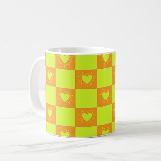 Helle Orange-Grüne Karierte Fliese Mit Herzen Kaffeetasse (Vorderseite Links)