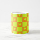 Helle Orange-Grüne Karierte Fliese Mit Herzen Kaffeetasse (Mittel)