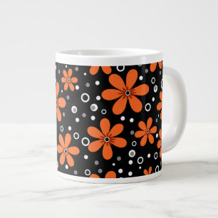 Helle orangefarbene Blumen auf schwarzem Hintergru Jumbo-Tasse