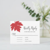 Helle Red Autum Maple Leaf Wedding RSVP Card Karte (Stehend Vorderseite)