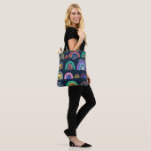 Helle Regenbogen auf dunklem Hintergrund. Niedlich Tasche (Am Model)
