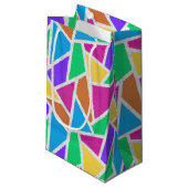 Helle Regenbogenfarben Mosaik Kleine Geschenktüte (Vorderseite Schrägansicht)