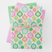 Helle Retro Weihnachtsschmuck & Karos Muster Geschenkpapier Set (Beispiel)