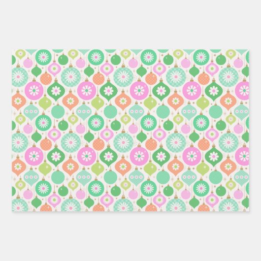 Helle Retro Weihnachtsschmuck & Karos Muster Geschenkpapier Set (Vorderseite)