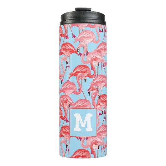 Helle rosa Flamingos auf Blau | addieren Ihre Thermosbecher (Vorderseite)