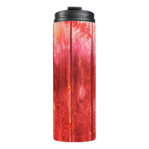 Helle rote Holzplankenwandstruktur. Holzkorn w Thermosbecher