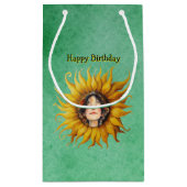 Helle Sonnenblume mit Girls-Gesicht auf Grün Kleine Geschenktüte (Rückseite)