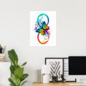 Helle Unendlichkeit mit Regenbogenschmetterling Poster (Heimbüro)
