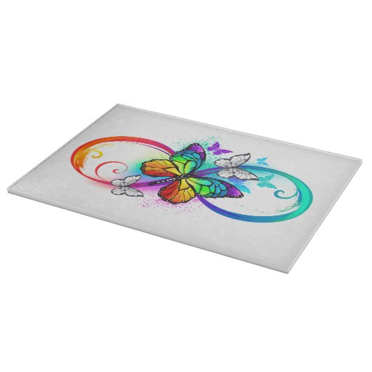Helle Unendlichkeit mit Regenbogenschmetterling Schneidebrett (Ecke)