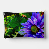 Helle violette Blume Zubehörtasche (Rückseite)