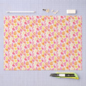 Helle Whimsical Giraffe Print Pink Orange Yellow Seidenpapier (Handwerk)