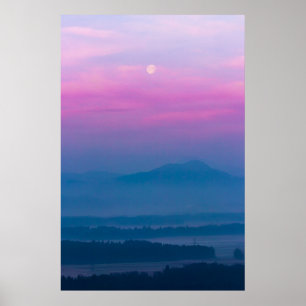 Helle Wolken und Mond bei Sonnenaufgang Poster