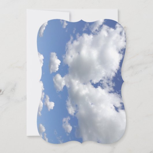 Heller Himmel, glückliche Einladung zum Geburtstag (Vorderseite)