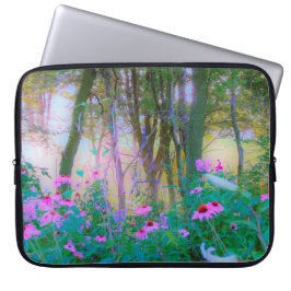 Heller Sonnenaufgang mit rosa Türmen in meinem Gar Laptopschutzhülle