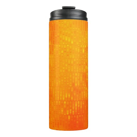 Helles, abstraktes Mosaik-Orange-Hintergrund mit G Thermosbecher (Vorderseite)