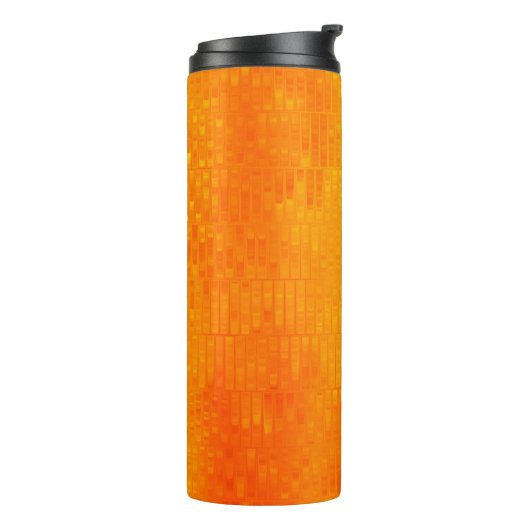 Helles, abstraktes Mosaik-Orange-Hintergrund mit G Thermosbecher (Nach links gedreht)