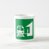 Helles Bahnhofs-Landstraßen-Zeichen Kaffeetasse (Mittel)