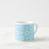 Helles, blaues, geometrisches Symmetriemuster Espressotasse (Vorderseite Rechts)