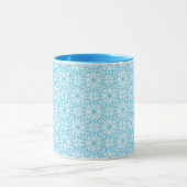 Helles, blaues, geometrisches Symmetriemuster Tasse (Zentrum)