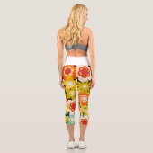 Helles, farbiges Retro-Niedliches Blumenmuster Capri Leggings (Rückseite)