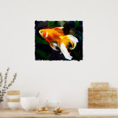 Helles Golden Koi im Dunklen Fischteich Poster (Küche)