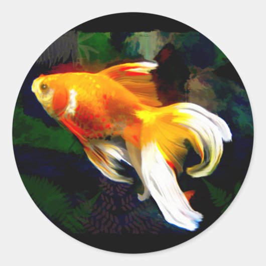Helles Golden Koi im Dunklen Fischteich Runder Aufkleber (Vorderseite)
