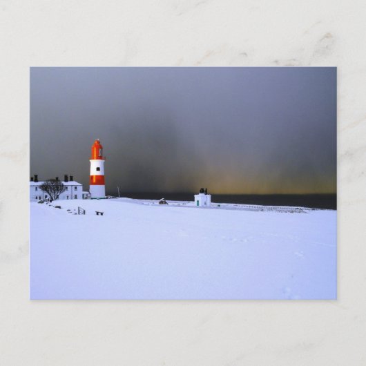 Helles Haus im Winter Schnee Postkarte (Vorderseite)