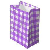 Helles lila Gingham Mittlere Geschenktüte (Vorderseite Schrägansicht)