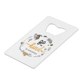 Helles Logo mit Bienenart Geldbeutel Flaschenöffner (Rückseite Schrägansicht)