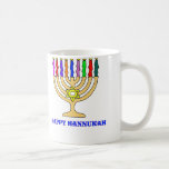 Helles Menorah Kaffeetasse<br><div class="desc">Ein helles Hannukah menorah mit den Wörtern glücklicher Hannukah begrüßt den Feiertag. Glückliches Latkeessen!</div>