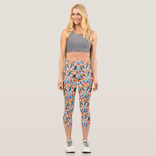 Helles Muster mit Vogelfedern Capri Leggings (Vorderseite)