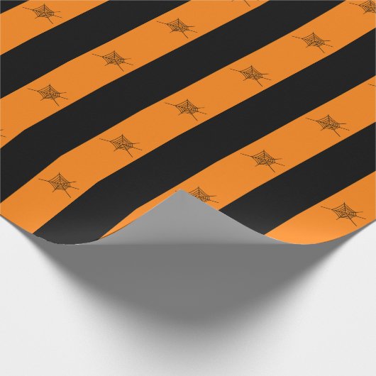 Helles Orange- und Schwarz-Halloween-Muster Geschenkpapier (Ecke)