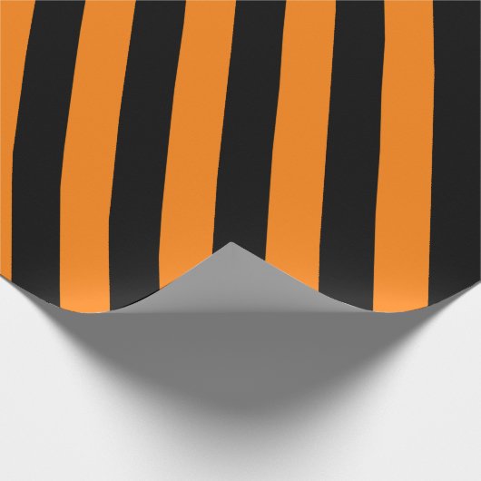 Helles Orange- und Schwarz-Halloween-Muster Geschenkpapier (Ecke)