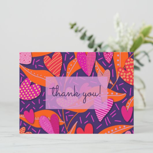 Helles, rosa Herz-Muster Dankeskarte (Stehend Vorderseite)