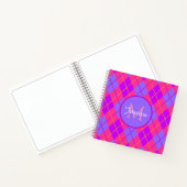 Helles Rosa und Blau Argyle-Muster Monogramm Notizblock (Innenseite)