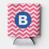 Helles Rosa und Weiß Chevron-Muster Monogramm Dosenkühler (Vorderseite)
