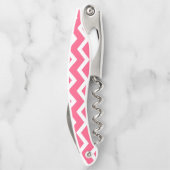 Helles Rosa und Weiß Chevron-Muster Monogramm Kellnermesser (Rückseite)