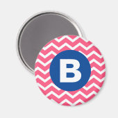 Helles Rosa und Weiß Chevron-Muster-Monogramm Magnet (Vorderseite/Rückseite)